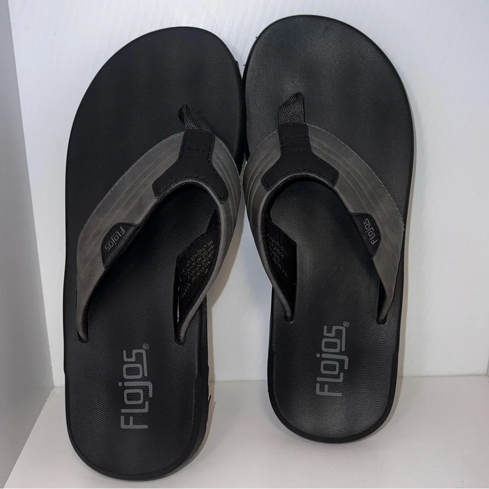 Flojos Mens size 8‎ US memory foam thong, Sandal Black Grey